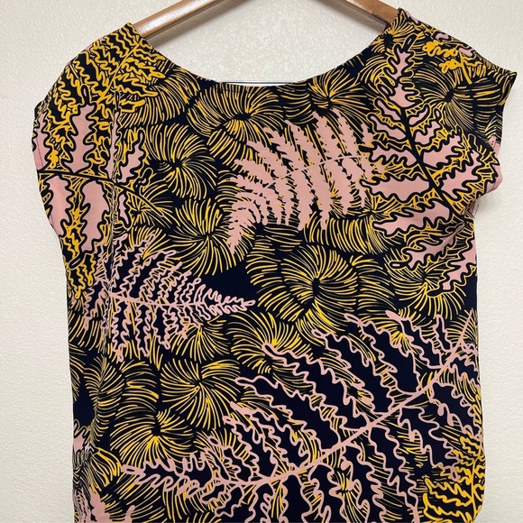 Manuhealii top - Picture 1 of 1